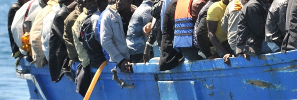 A Reggio Calabria nave di Medici senza frontiere con 1045 migranti